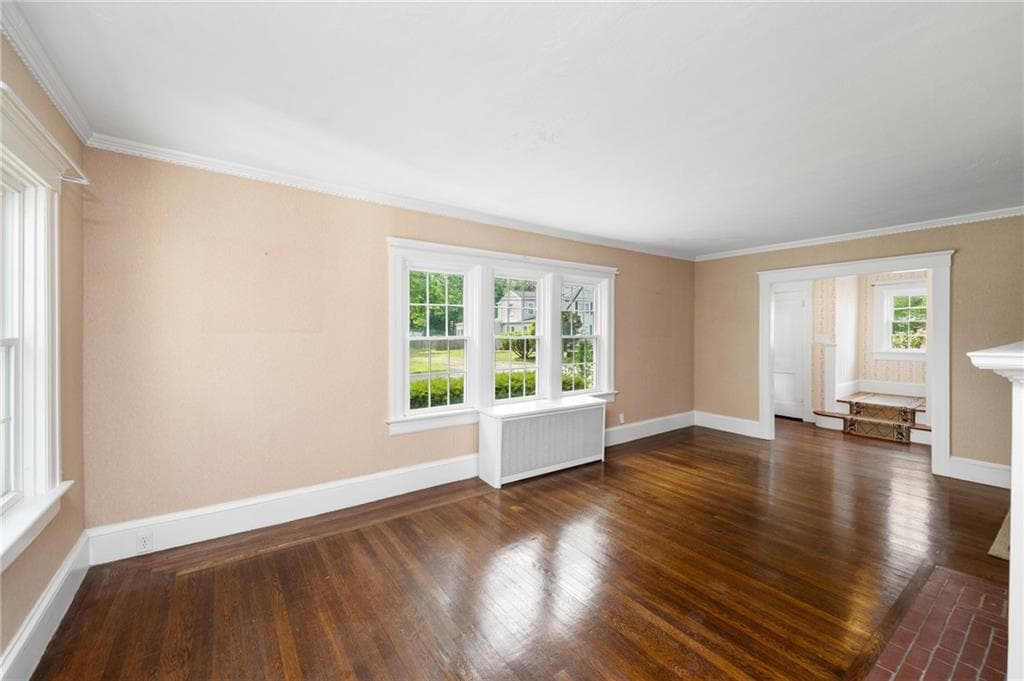 44 Walnut photo 4