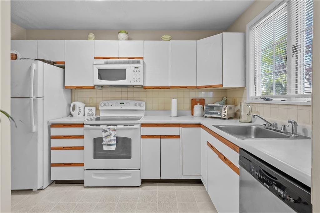 735 Willett #806 photo 2