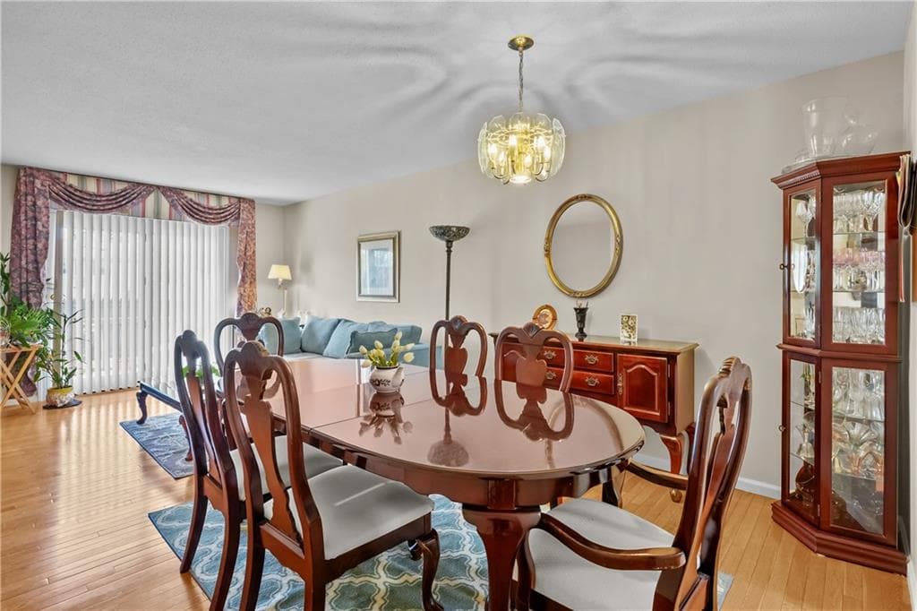 735 Willett #806 photo 5