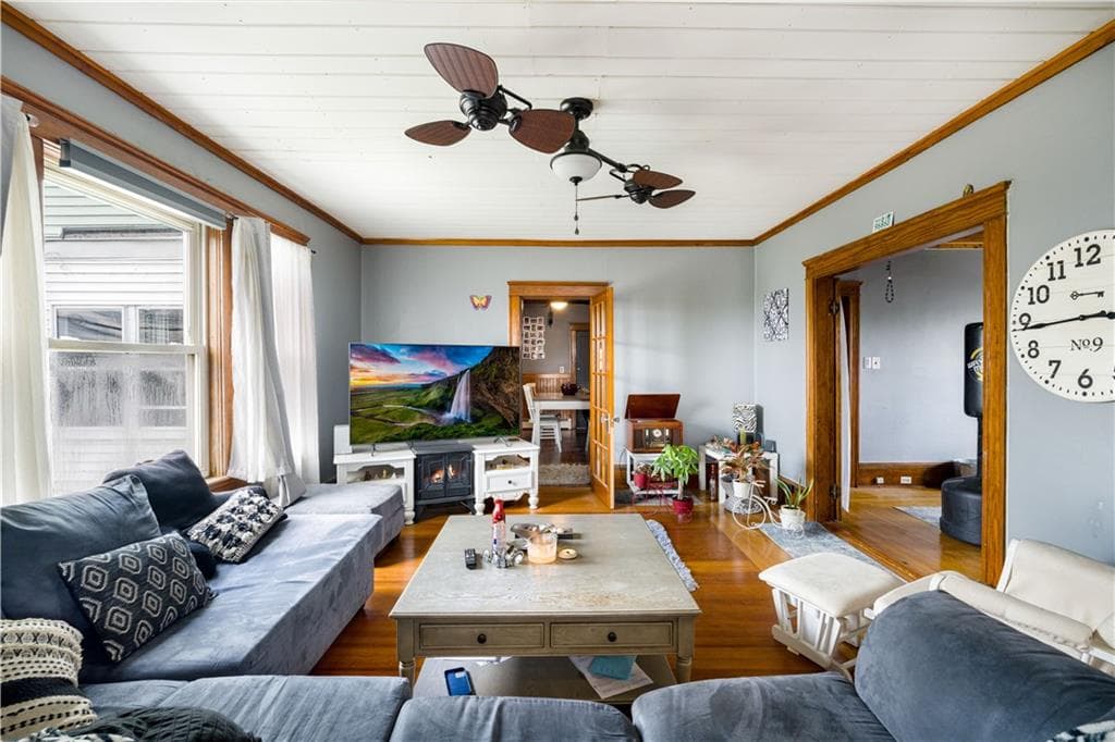 3889 Mendon photo 3
