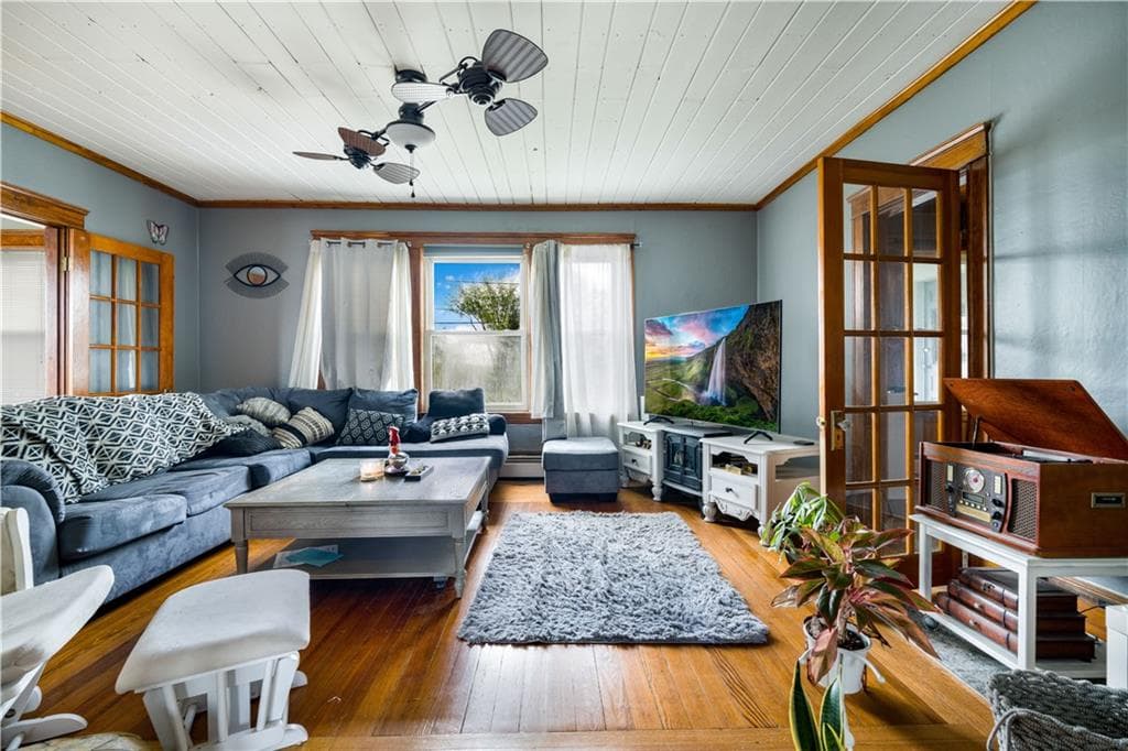 3889 Mendon photo 4