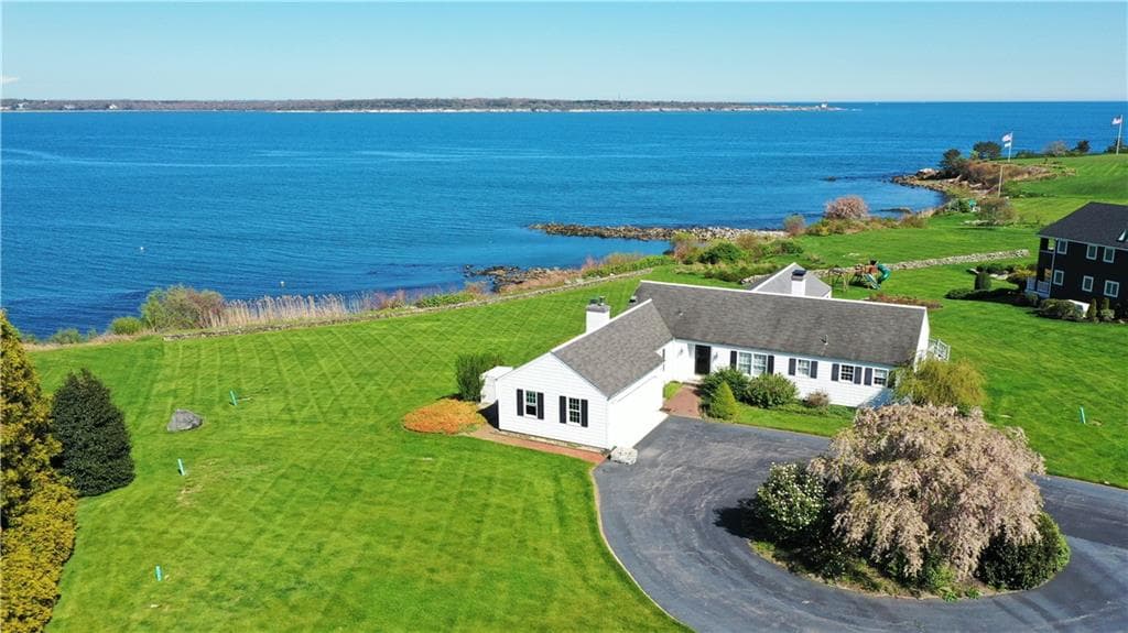 90 North Cliff photo 2