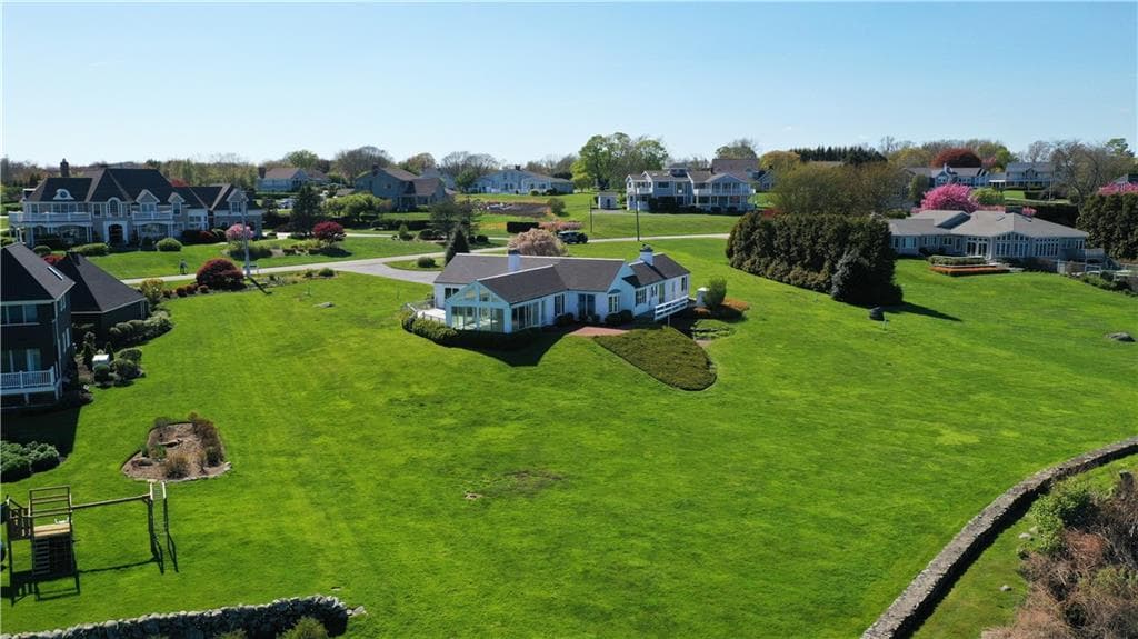 90 North Cliff photo 4