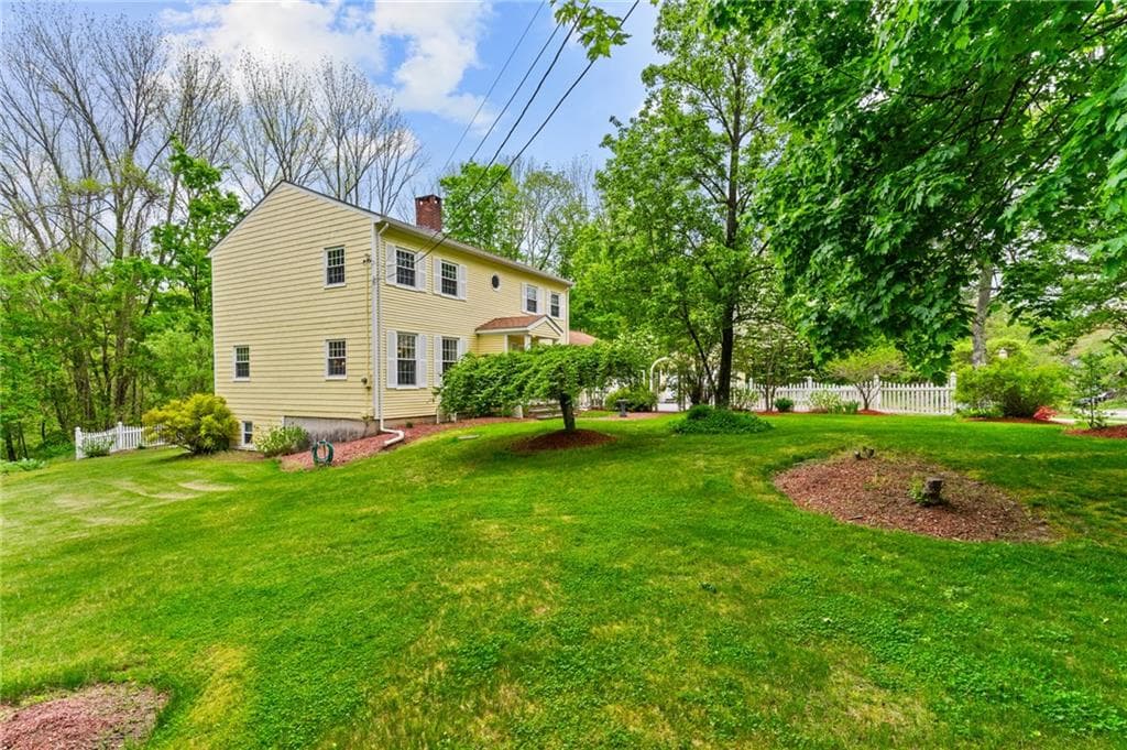 1254 Hartford photo 4