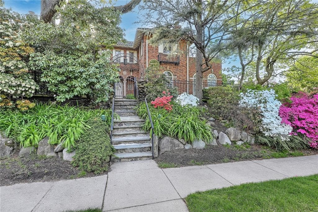 612 Elmgrove