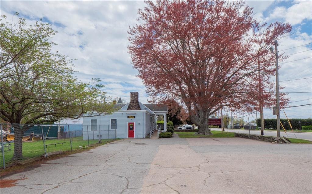 1521 WEST MAIN photo 5