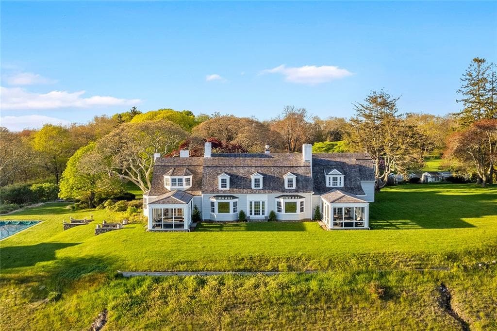 595 Treasure Pond