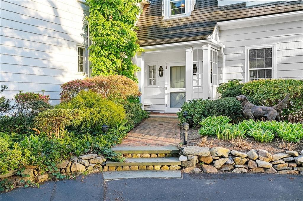 595 Treasure Pond photo 5