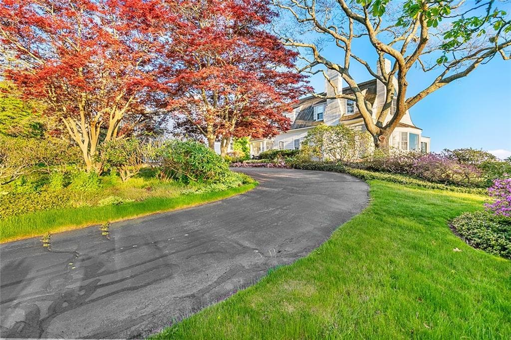 595 Treasure Pond photo 4