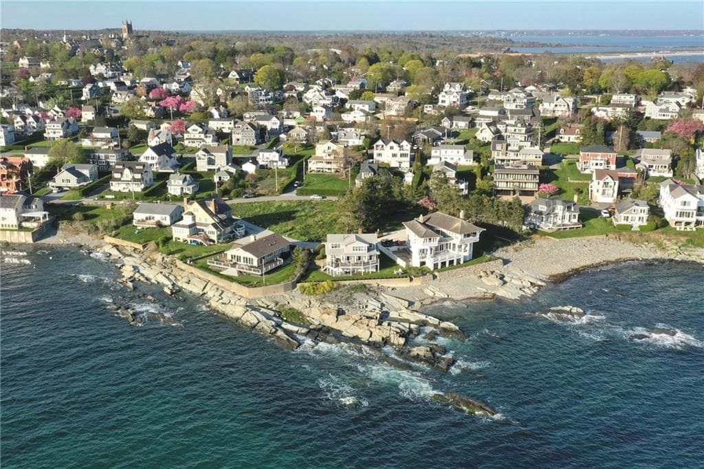 83 Shore photo 3