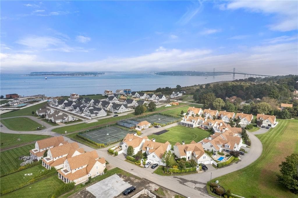 113 Newport Harbor