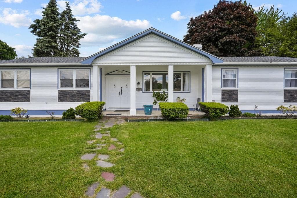 42 Pinewood