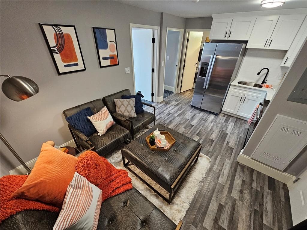 101 Cedar #810 photo 5