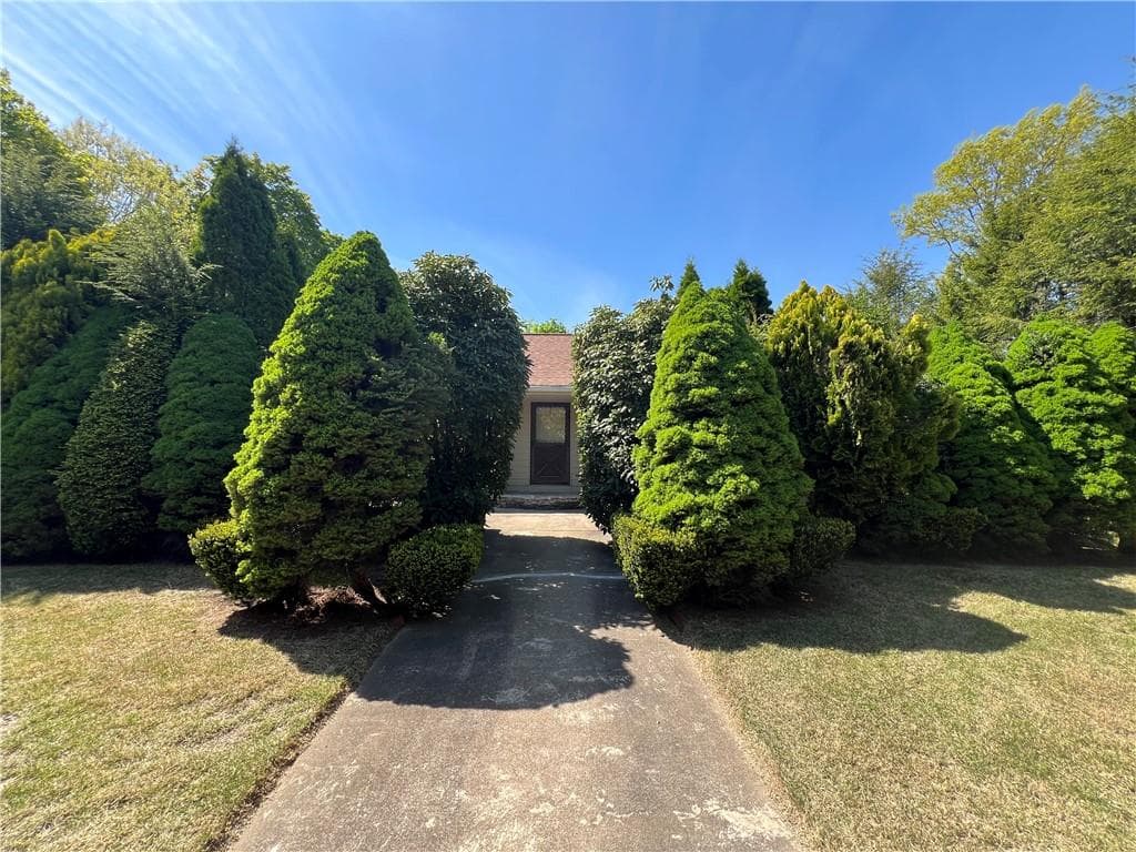 397 Fairview photo 4