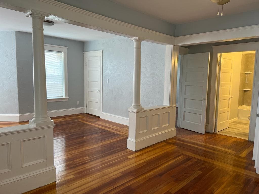 67 Burnside photo 5
