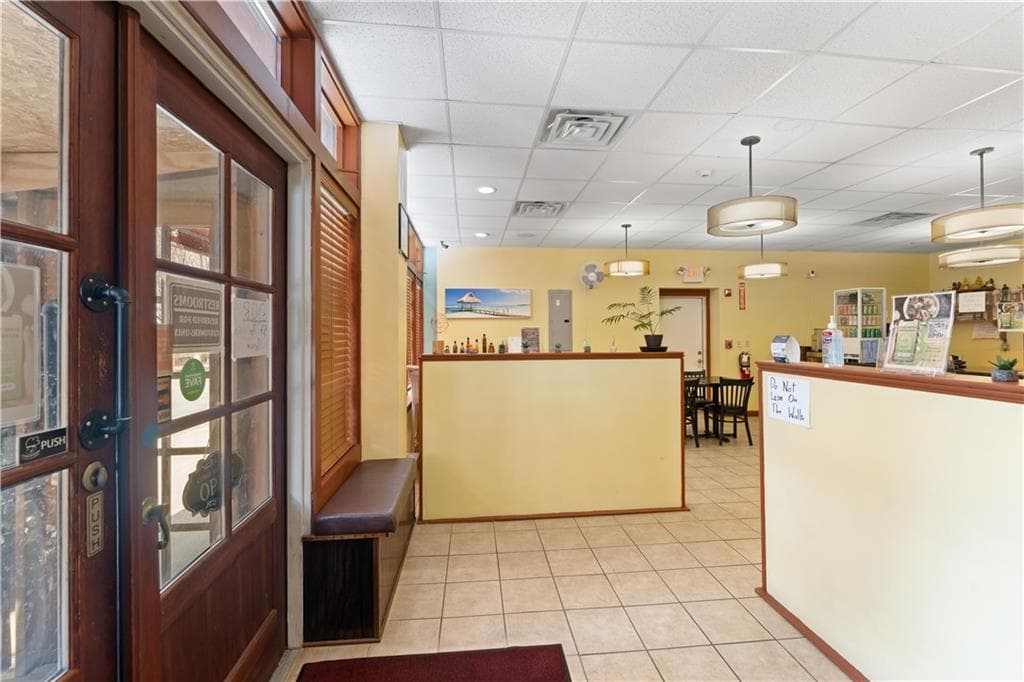 382 Thames #North photo 2
