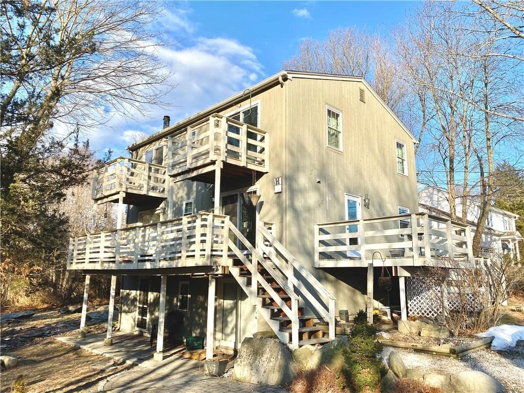 126 Beacon