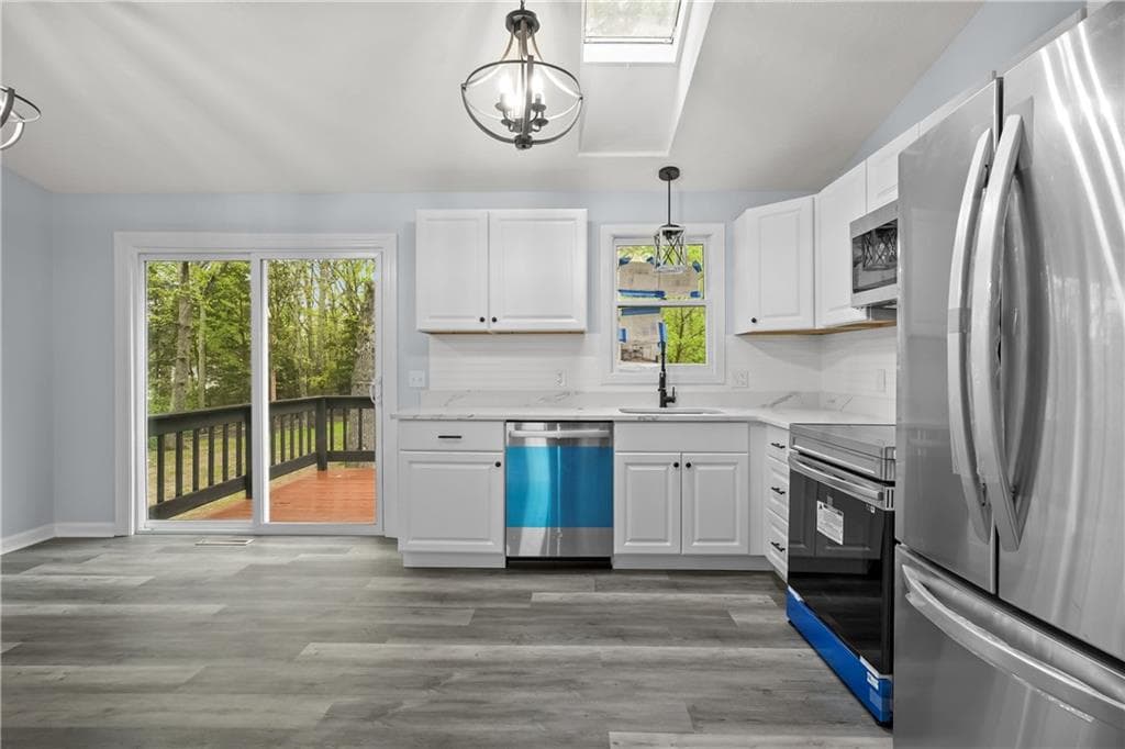 120 East Greenwich photo 3