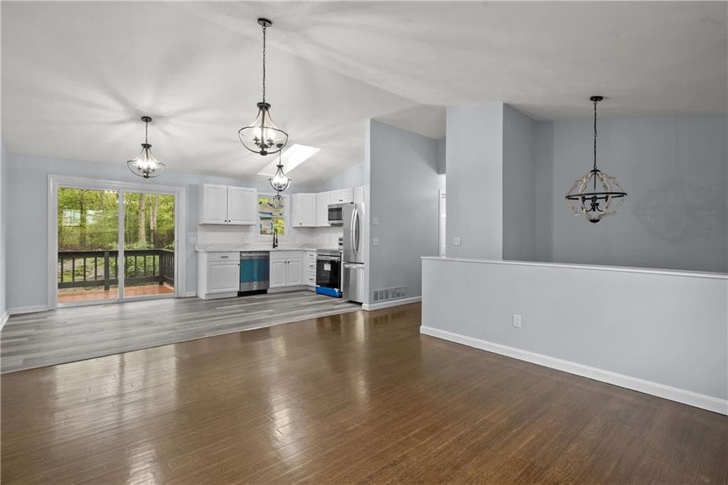 120 East Greenwich photo 5