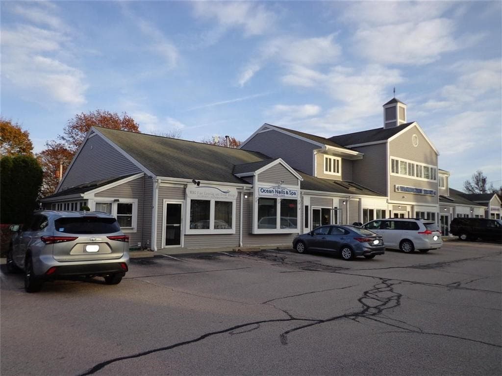 883 Boston Neck