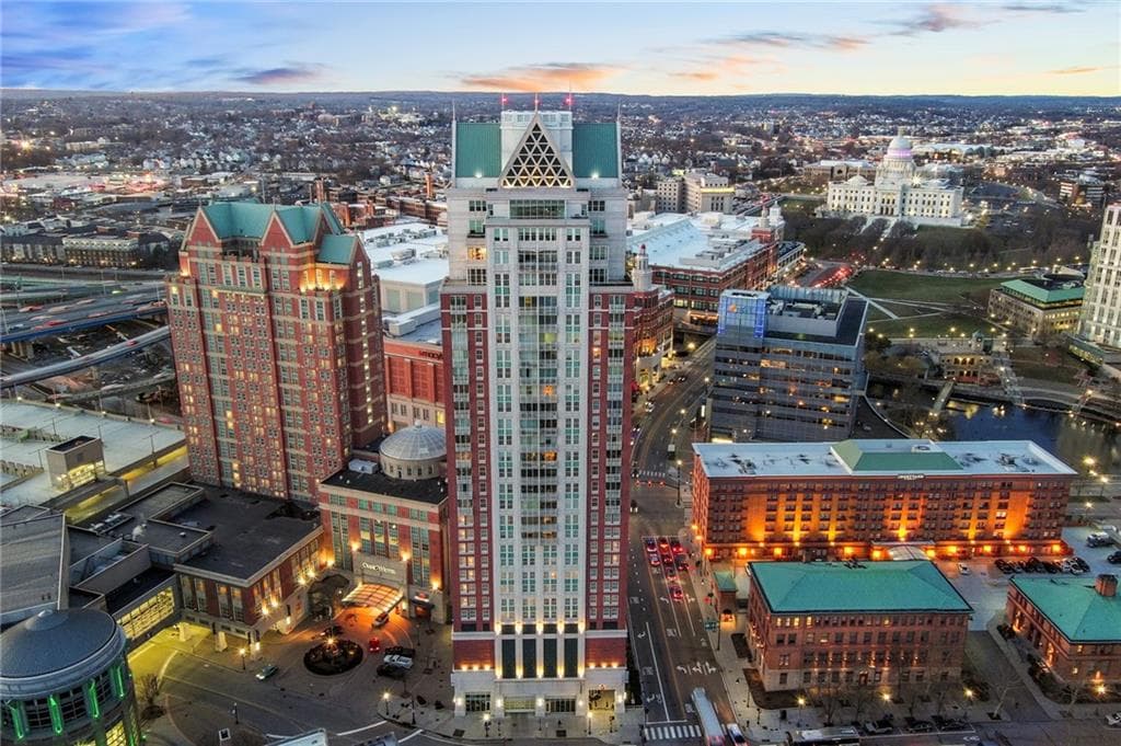 1 West Exchange #1802