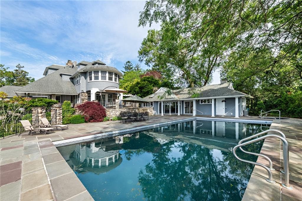 121 Avondale photo 4