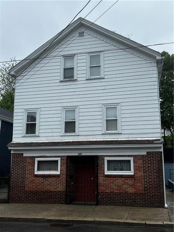 800 Douglas