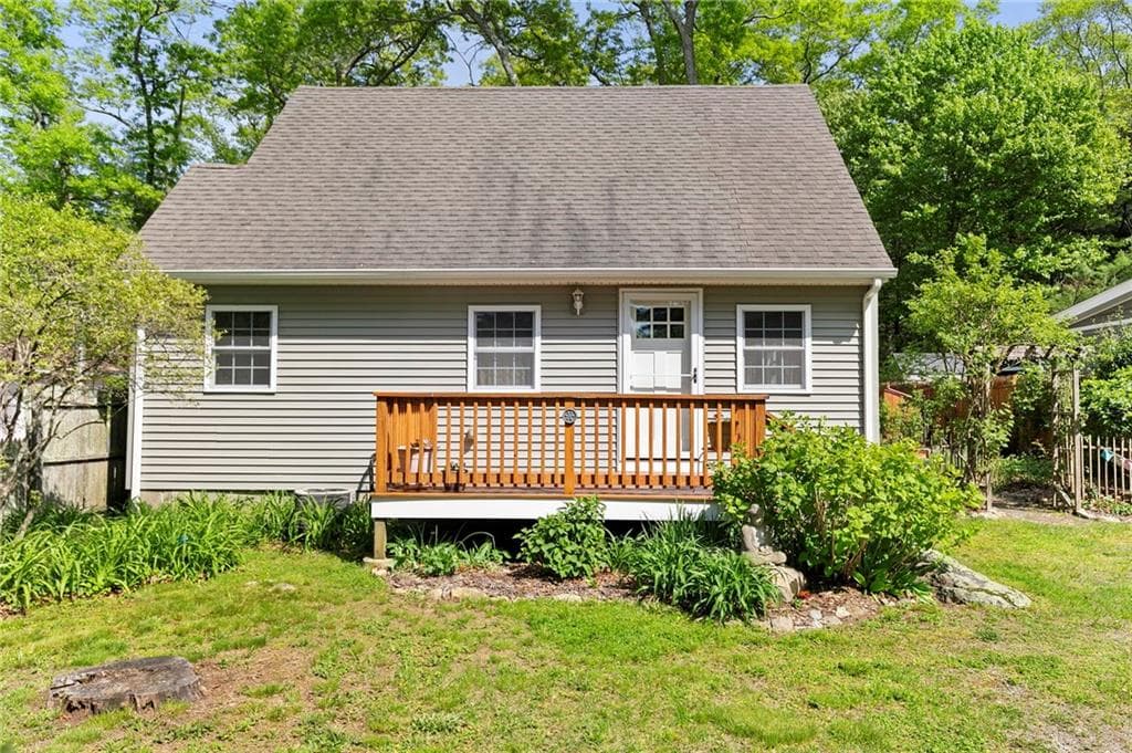 200 East Shore photo 2