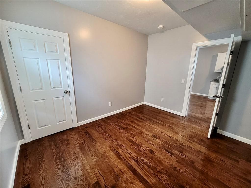 884 Main #2L photo 5