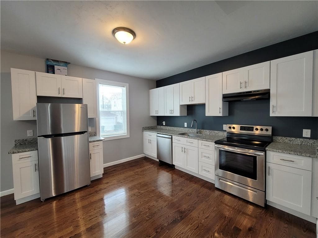 884 Main #2L photo 4