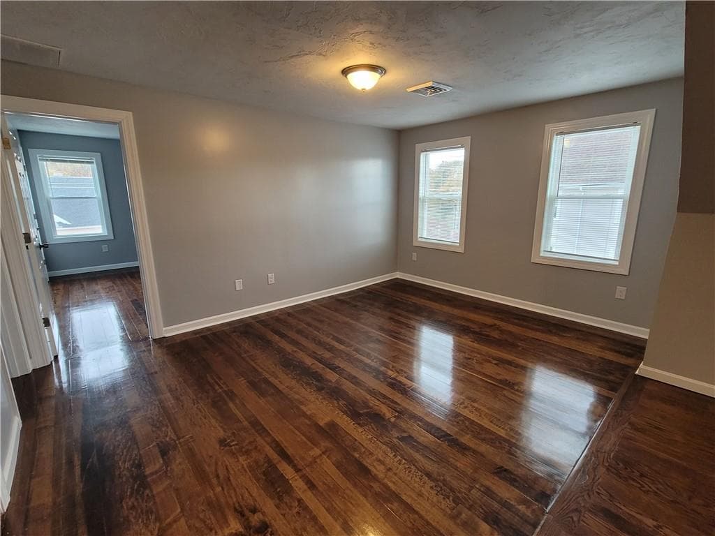884 Main #1R photo 5