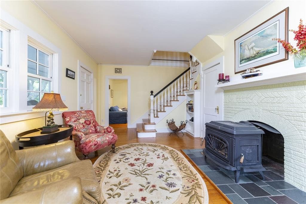 135 Longfellow photo 3