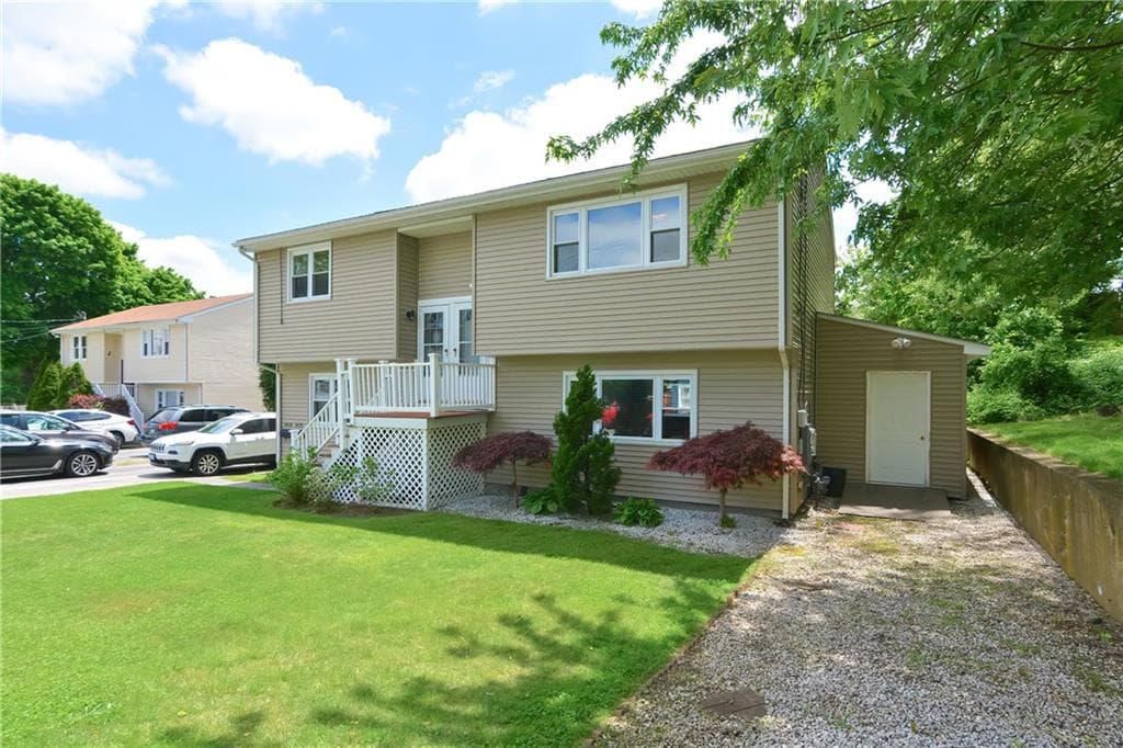 1470 Cranston photo 2