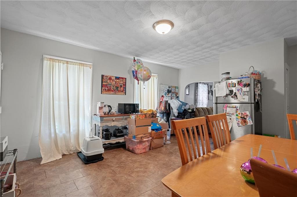 158 Newell photo 4