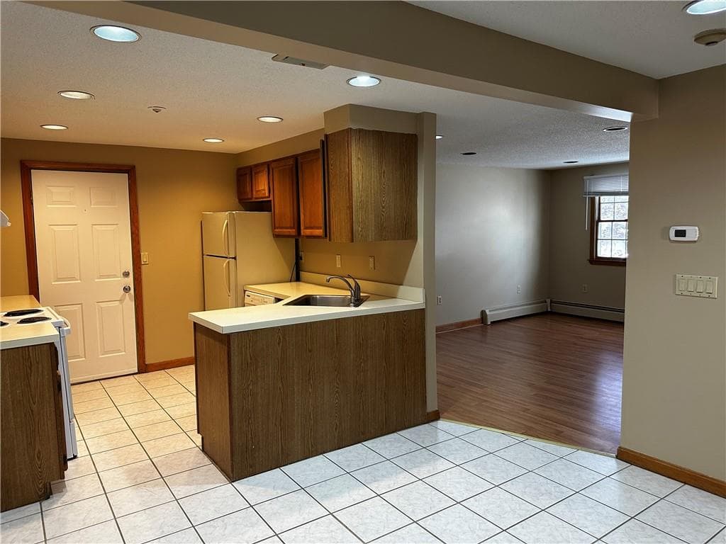 95 Park Place #202 photo 3
