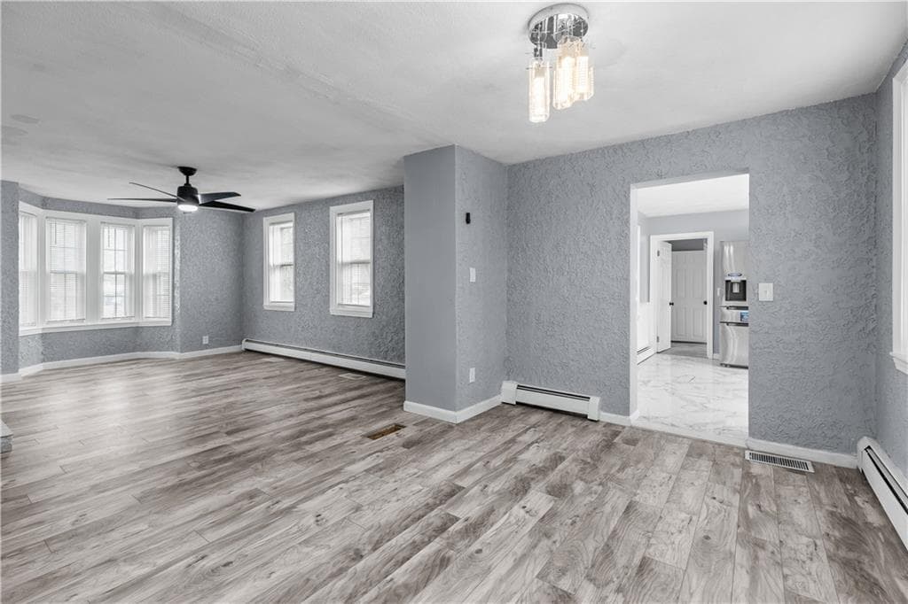 786 Sandy Lane photo 3
