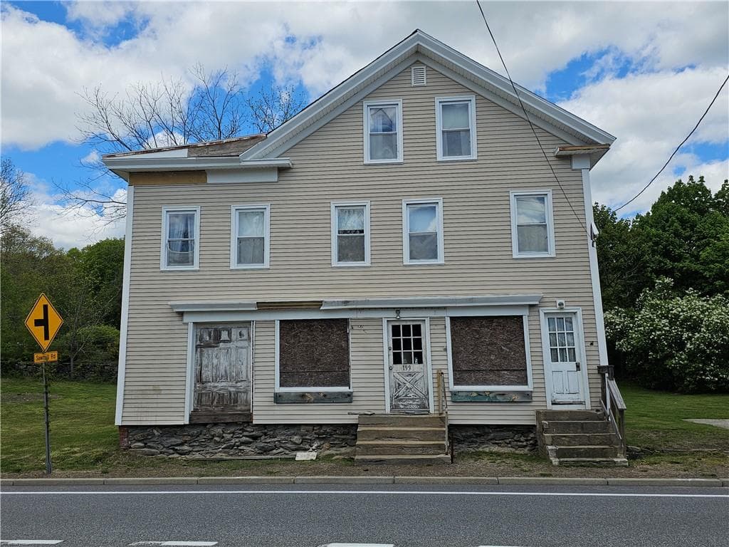 199 Putnam photo 2