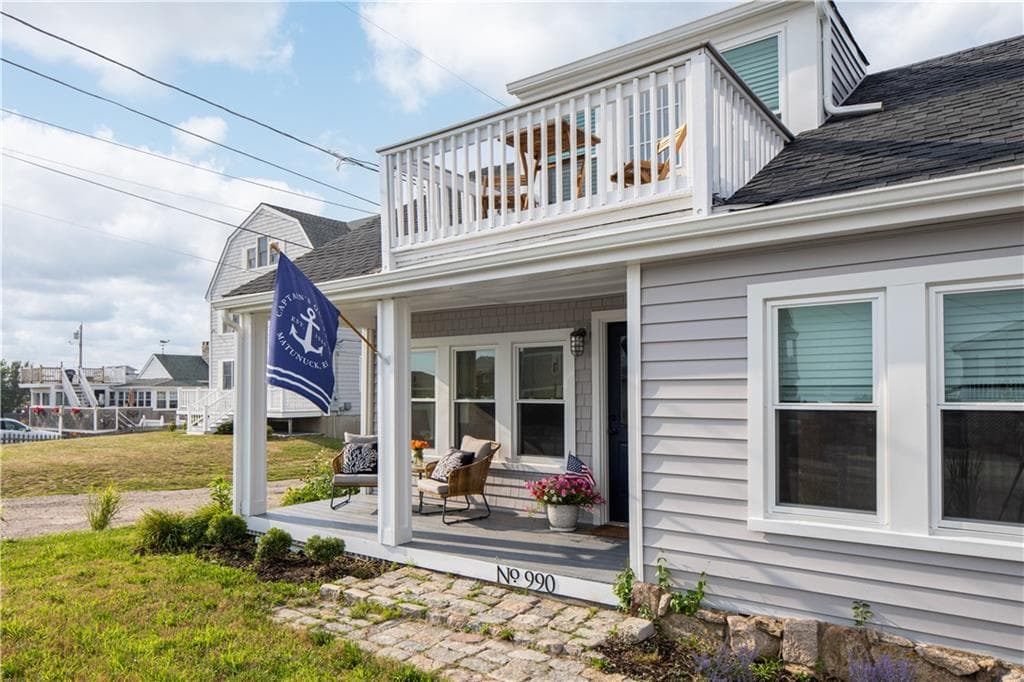 990 Matunuck Beach photo 2