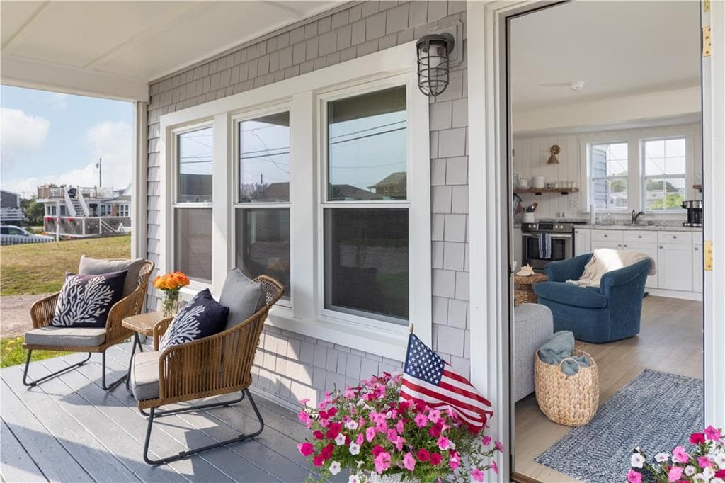 990 Matunuck Beach photo 5