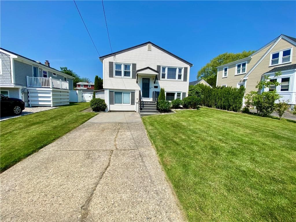 83 Eustis photo 2