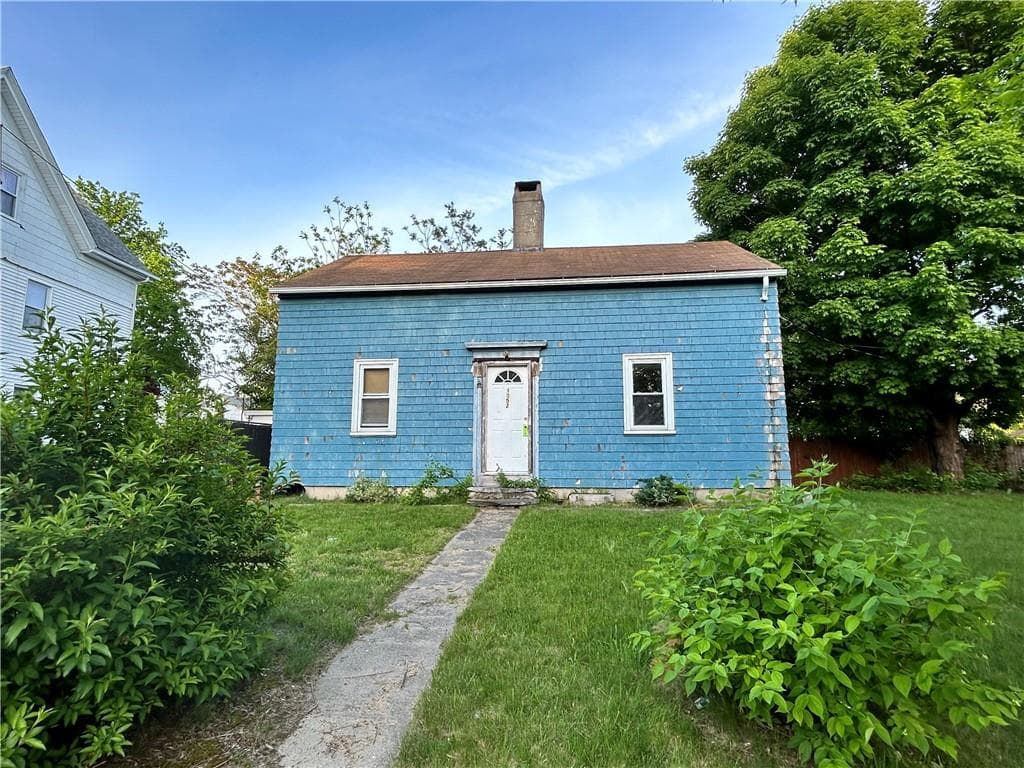 1052 Cranston