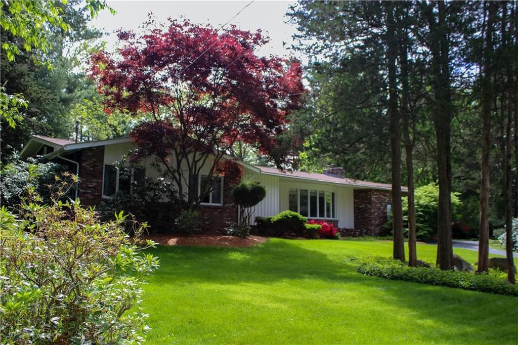 40 Spring Valley photo 3