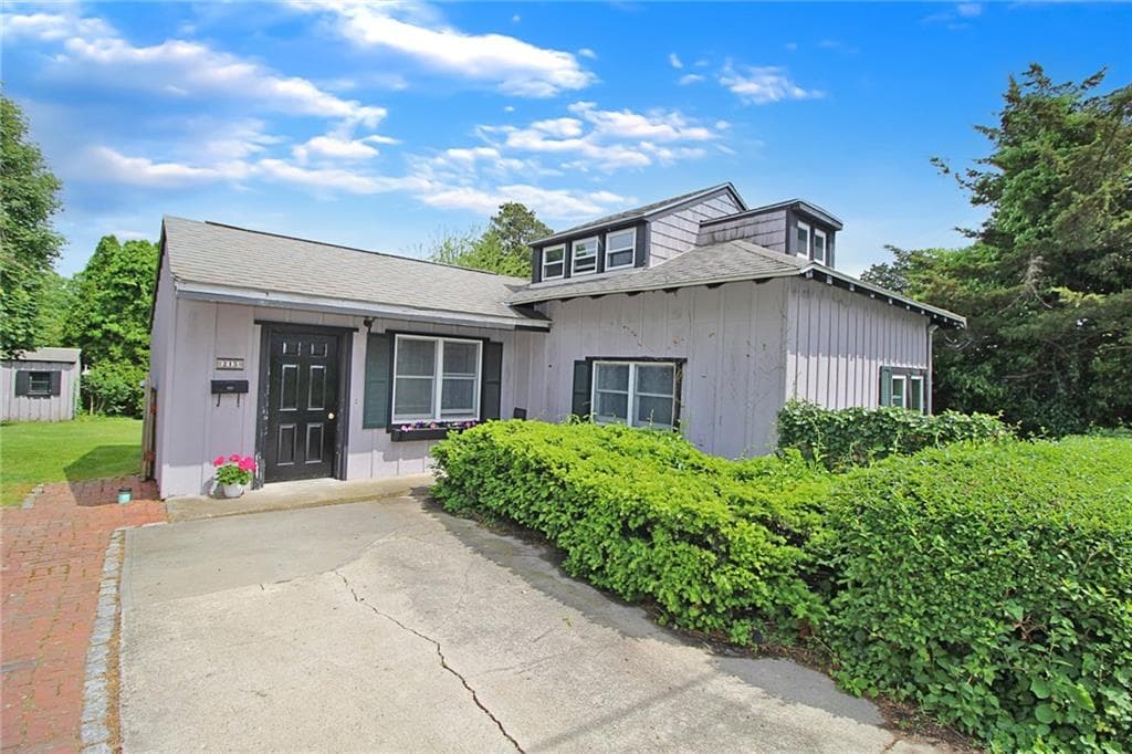 215 Fenner photo 2