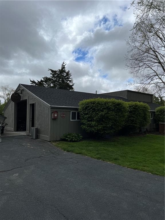 458 Curtis Corner photo 2