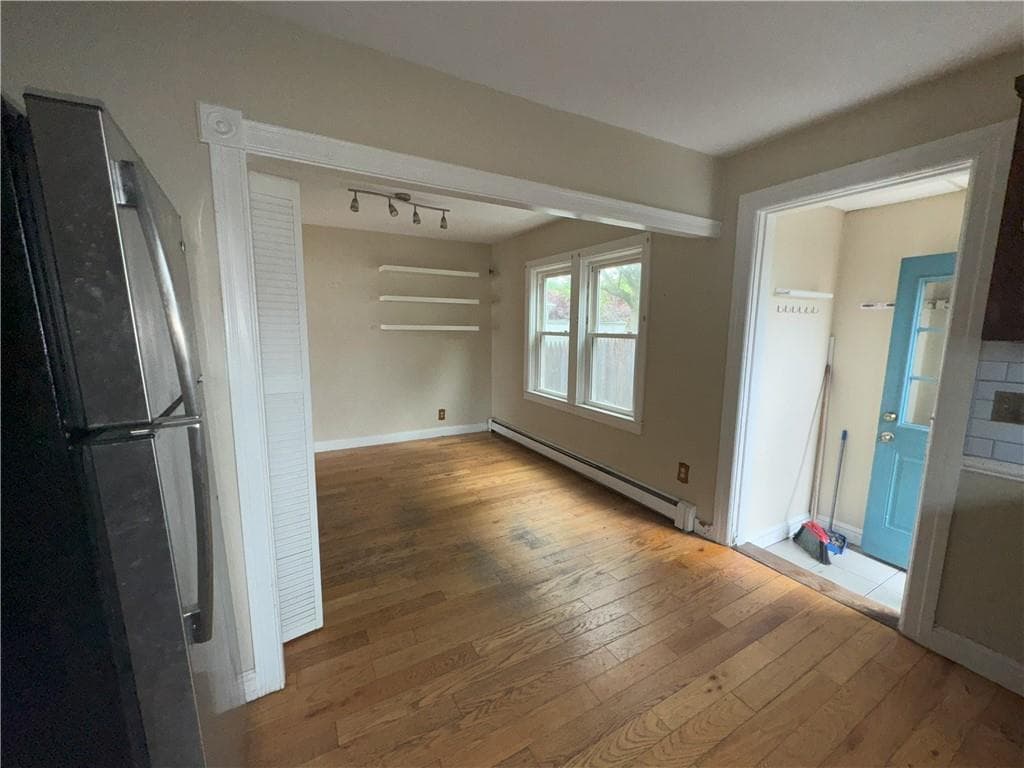 7 Ticknor photo 3