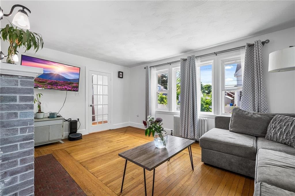 94 Orchard photo 5