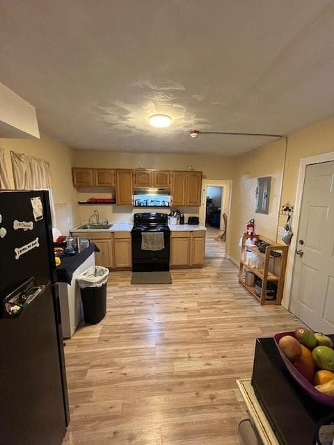 230 Grove photo 3