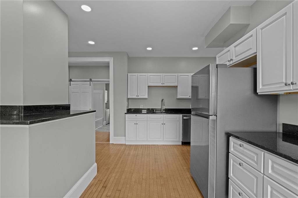 17 Selkirk Rd #2 photo 5