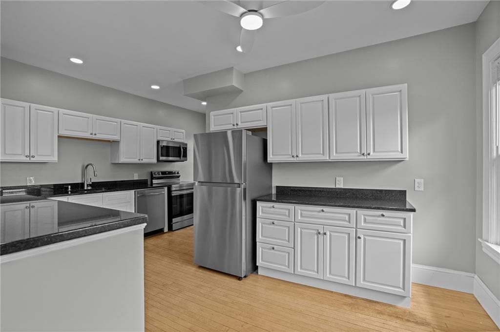 17 Selkirk Rd #2 photo 4