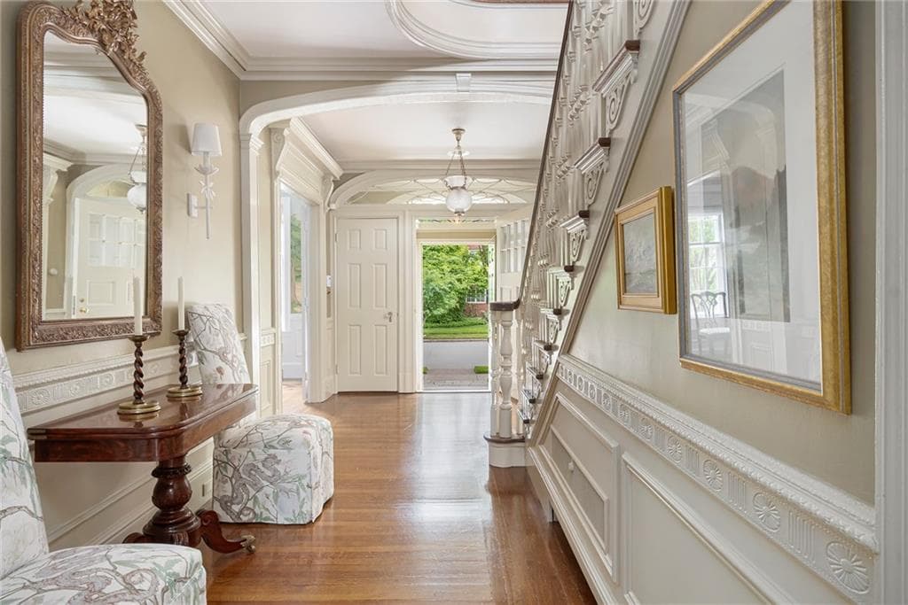 730 Elmgrove photo 4